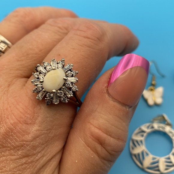 Earrings and Rings Lot - Picture 10 of 10